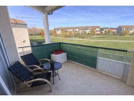 appartement t3 avec 2 places de parking centre castelginest