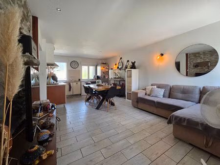 en exclusivité t2 bis de 51 m² avec extérieur privatif d'environ 200 m²