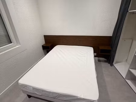 à louer studio rénové au coeur de souillac 400 eur/mois