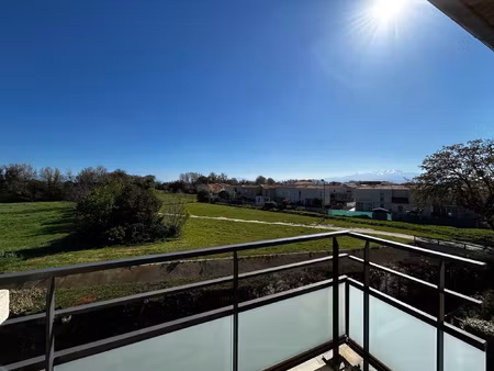 f2 avec terrasse + parking privatif - saint esteve