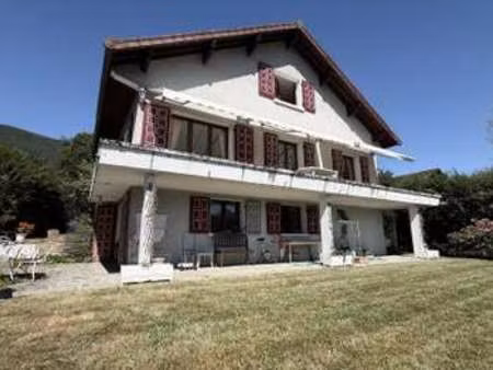 vente demeure d'exception à sévrier (74320) : à vendre / 121m² sévrier