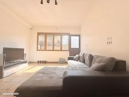 t2 de 40 22 m² – centre d'aucamville