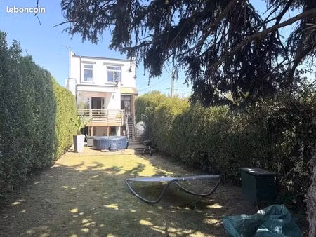 maison 3 pièces 100 m²