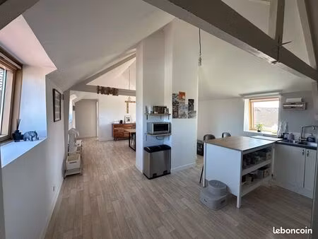 appartement 3 chambres au centre du village