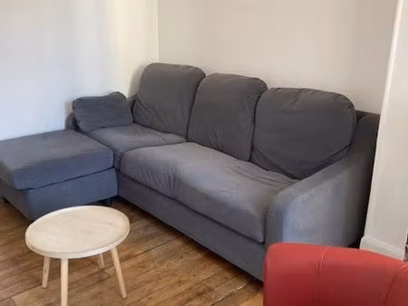 f2 meublé avec terrasse