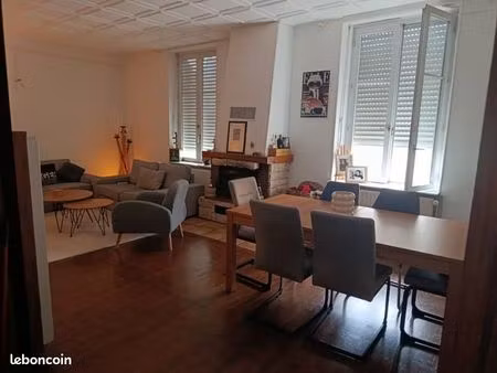 loue grand appartement de 120 m²