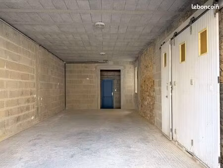 parking/box 29 m² bain-de-bretagne