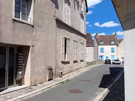 studio meublé avec cour