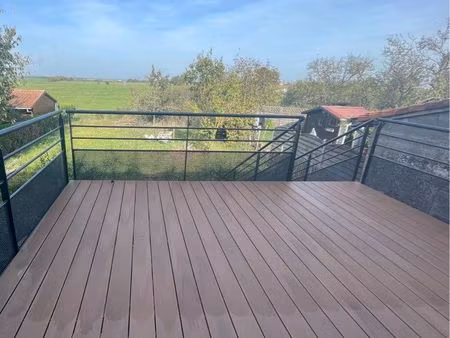 à louer appartement avec terrasse à les baroches