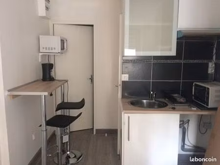 petit studio cosy  hyper centre  285 hc