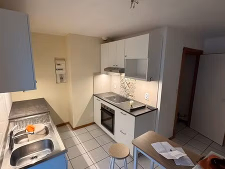particulier loue un 2 pièces dans une cour intérieure avenue des vosges