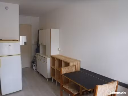 appartement 1 pièce 17m²