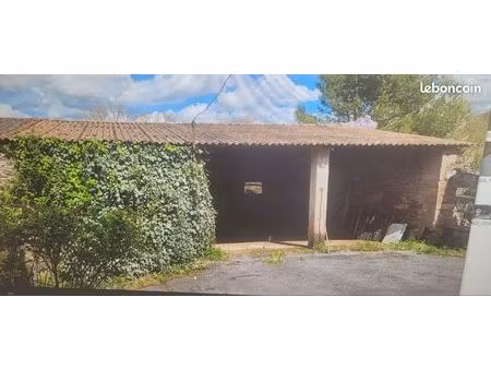 location emplacement sous abri