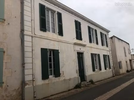 a louer belle maison ancienne et confortable