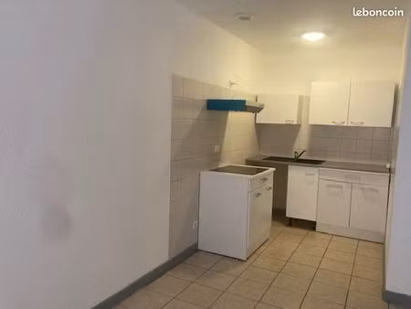 beaumont f2 neuf 35m2 calme garage