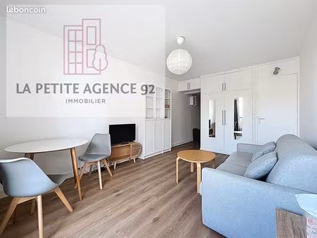 studio 1 pièce 23 m²