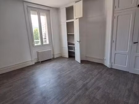 appartement 3 pièces 87 m²