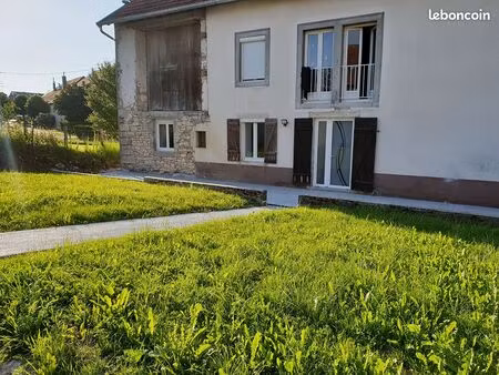 appartement 3 pièces 84 m²