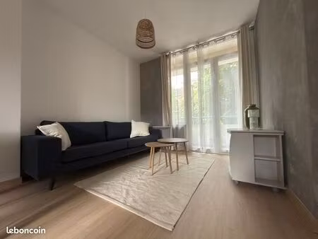 appartement t2 meublé 50m² hyper centre – pièce de vie ouverte  balcon  cave & grenier