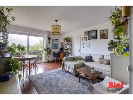a vendre appartement t4 - 3 chambres  balcon et garage