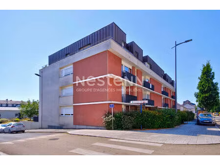 appartement de standing avec balcon et terrasse 3 chambres quartier robien avec garage