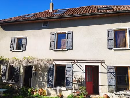 maison de pays avec dépendances et terrain à bâtir et naturel