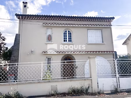 maison t7 située dans un quartier calme de millau