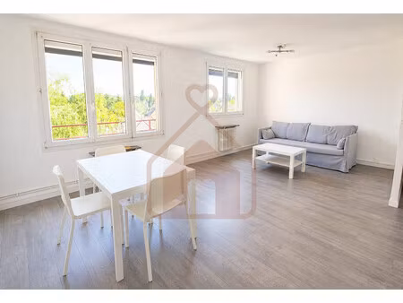 villejuif - appartement 3 pièces meublé - 60.15 m²