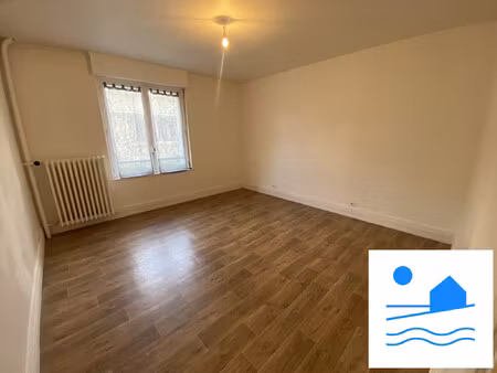 plein centre ville - a 2 pas de coty -
