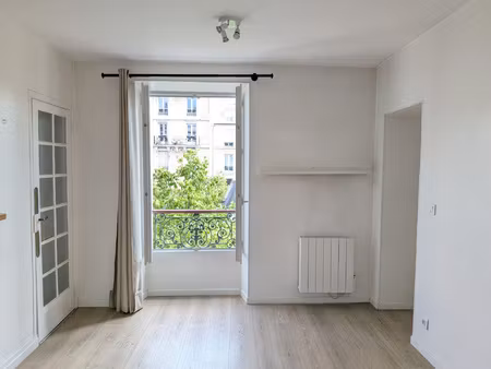 location 2 pièces non meublé 35m2 paris 75015 cambronne/ség