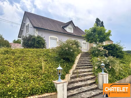 a louer sur la commune de bény très belle maison de 186.37 m2 avec terrain très belle vue