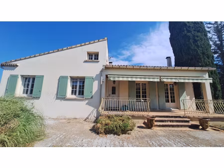 maison 5 pieces de 114 m² habitables sur 1036 m² de terrain 84500 bollene