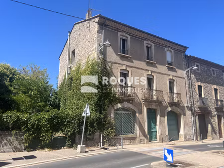 a vendre  maison de village de 240m2 avec jardin et dépendan