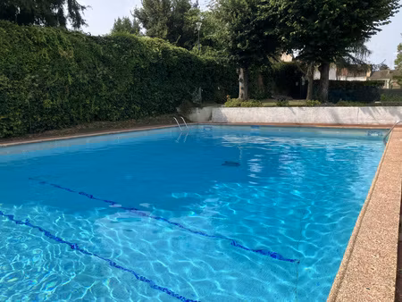 appartement 3 chambres résidence de standing avec piscine au pied de la gare de mareil mar