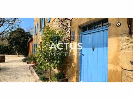 maison avec piscine cornillon-confoux (13)