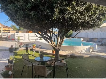 villa haut de gamme avec chalet t2 - jardin paysage avec piscine  jaccuzi  hammam et sauna