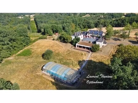 propriété 30 pièces 980 m² sur 26 hectares de bois et pairies