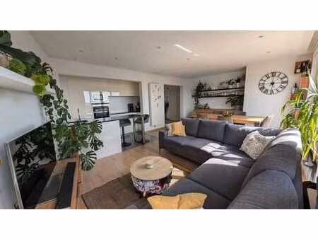 appartement 2 ch - 82 m² avec terrasses  garage et cave