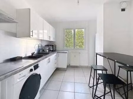 location appartement 4 pièces meublé à hérouville-saint-clair (14200) : à louer 4 pièces m