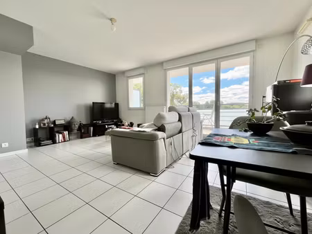 exclusivite - appartement duplex dernier étage avec vue loire