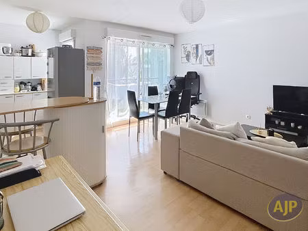quartier zola - appartement t2 avec balcon