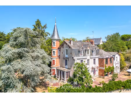 l'élégance d'une demeure de villégiature au bord de loire