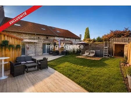 maison familiale avec jardin  terrasse et garage