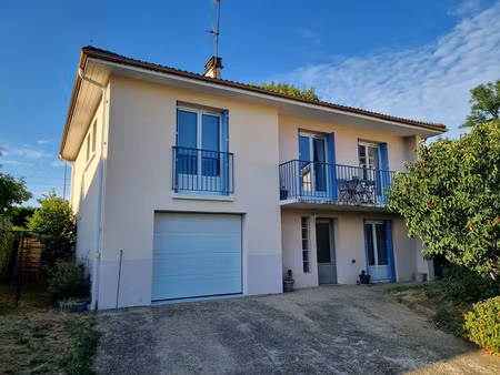 limoges est  maison avec 4 chambres