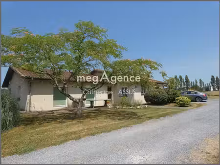 maison famillial au coeur de la campagne pyrénéenne