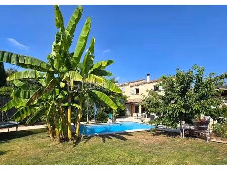 maison 4 pièces avec piscine  jardin et chambre de plain-pied – à seulement 5 minutes du v