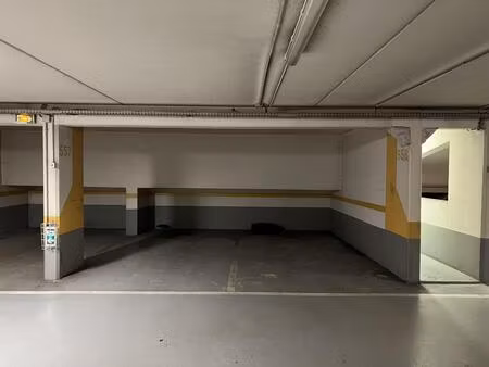 parking/box paris