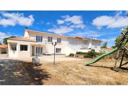 magnifique propriété familiale avec étang et dépendances