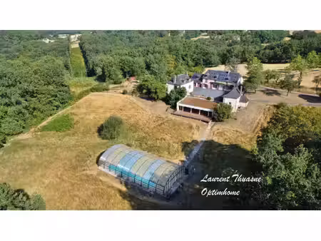 propriété 30 pièces 980 m² sur 26 hectares de bois et pairies