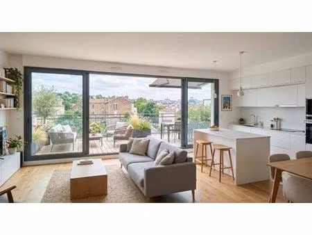 **rare opportunité: 4 pièces lumineux avec loggia idéalement situé**
